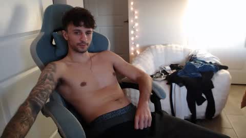 Snapshot of papijakey chatting on 02.20.26 -- New Videos Down Below online show from 02.20.26