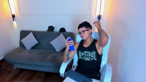 Ryan And Casper online show from 12.22.25