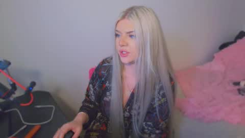 Victoria online show from 11.30.25