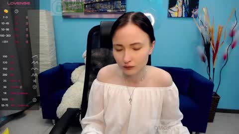 Snapshot of paradox_666_ chatting on 12.12.24 Louise online show from 12.12.24