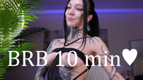 Snapshot of parasite_eve1 chatting on 02.17.25 Alise Melissa online show from 02.17.25