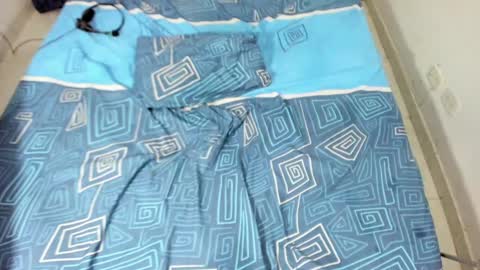 Snapshot of parejacachonda chatting on 01.13.25 sara and andreu online show from 01.13.25