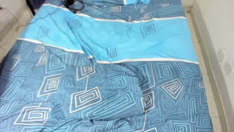 Snapshot of parejacachonda chatting on 01.15.25 sara and andreu online show from 01.15.25