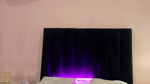 Paris online show from 03.04.26