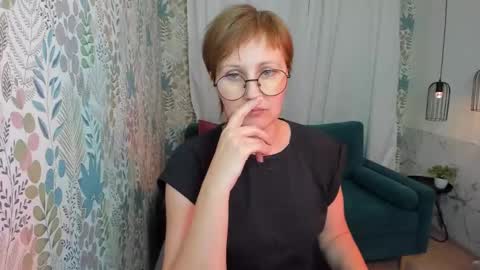 Paris online show from 02.20.25