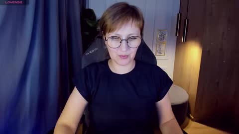 Paris online show from 02.22.25