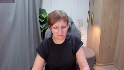 Paris online show from 02.23.25