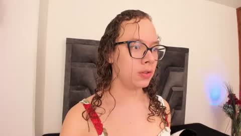 PARIS LOVE  online show from 07.24.26