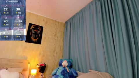 Paris online show from 01.04.25