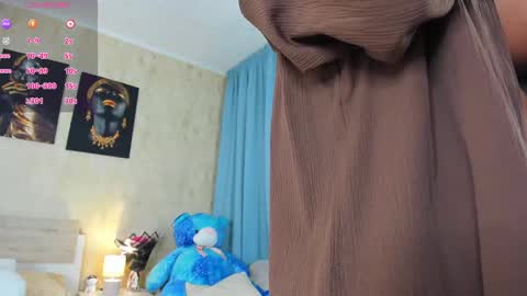 Paris online show from 02.07.25