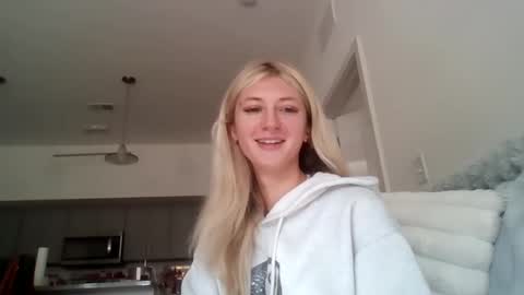 parisbaby2000 online show from 10.01.25