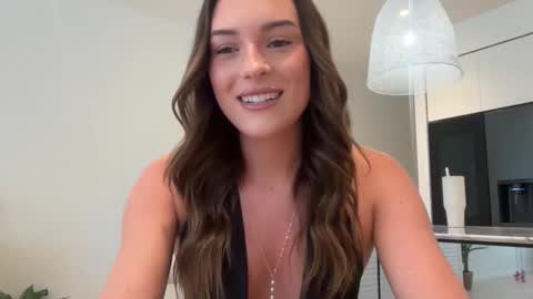 Snapshot of parisbabyxox chatting on 09.14.25 ParisBabyxox online show from 09.14.25