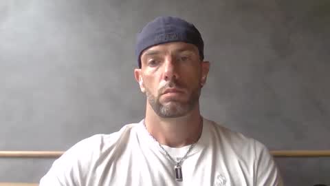 Porn Actor 21cm Hetero online show from 01.06.26