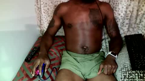 Snapshot of parlaytellio chatting on 12.22.24 Parlay Tellio online show from 12.22.24