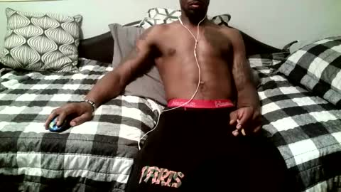 Snapshot of parlaytellio chatting on 03.02.26 Parlay Tellio online show from 03.02.26