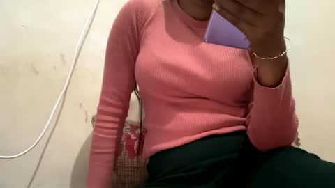 parneetu_642 online show from 12.02.25