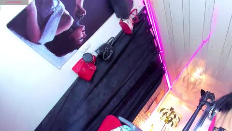 Snapshot of partysexgirls chatting on 11.13.25 Nazaret online show from 11.13.25