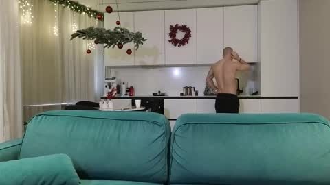 Pashka online show from 12.14.25