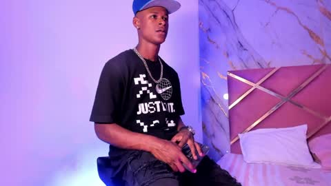 passion_black_ online show from 04.13.26