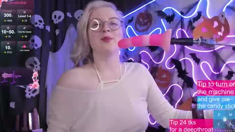 Snapshot of passion_luna chatting on 11.09.25 LunaAlan online show from 11.09.25