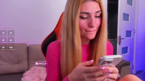 Snapshot of passionkc chatting on 10.29.25 passionkc online show from 10.29.25