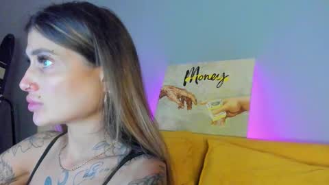 Snapshot of patricia_cox chatting on 10.08.25 Patricia GMT2 Wed-Thu 5-11am Sat-Mon 5-11am online show from 10.08.25