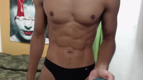 EDUAR Independent model online show from 01.22.25