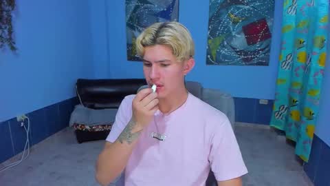 .... online show from 11.10.25