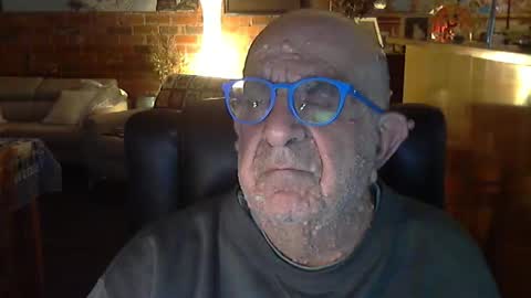 Snapshot of patvac chatting on 05.04.26 patvac online show from 05.04.26