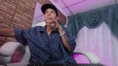 Snapshot of paul_booy chatting on 10.18.25 Paul online show from 10.18.25