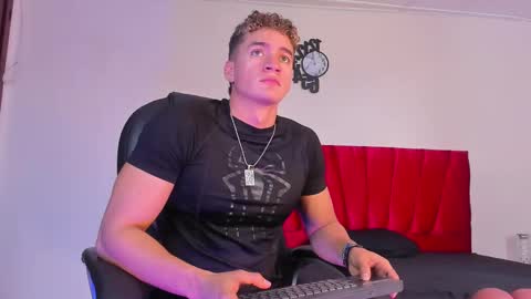 Paull George online show from 10.06.25