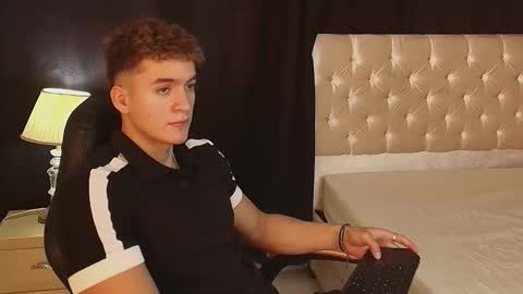 Snapshot of paul_george212 chatting on 02.09.26 Paull George online show from 02.09.26