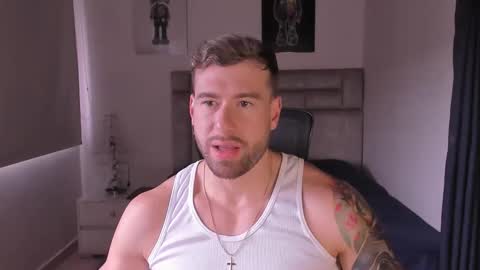 Snapshot of paul_roger chatting on 10.19.25 PAUL ROGER online show from 10.19.25