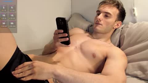 Snapshot of paul_rubini chatting on 10.09.25 Paul online show from 10.09.25