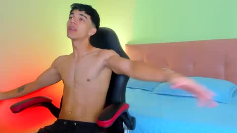 Snapshot of paul_sexycock chatting on 02.01.25 paul_sexycock online show from 02.01.25