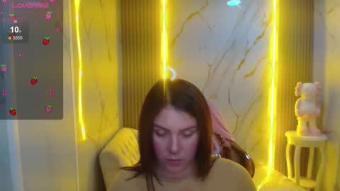 Snapshot of paula_b_ chatting on 09.27.25 Paula online show from 09.27.25