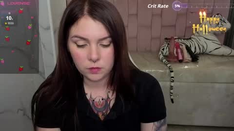 Snapshot of paula_b_ chatting on 10.15.25 Paula online show from 10.15.25