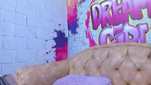 Snapshot of paula_beka chatting on 02.11.25 paula online show from 02.11.25