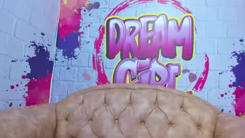 Snapshot of paula_beka chatting on 02.14.25 paula online show from 02.14.25