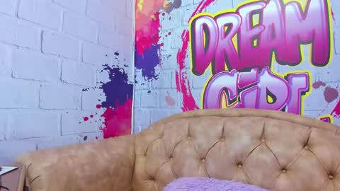 Snapshot of paula_beka chatting on 02.18.25 paula online show from 02.18.25