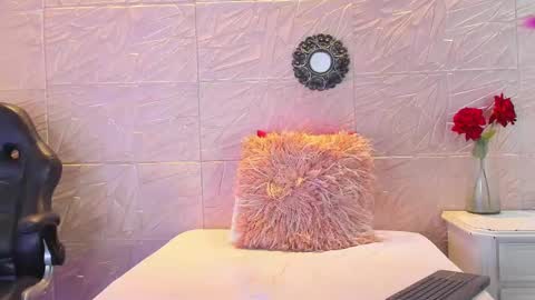 PAULA CRUZ online show from 02.28.25