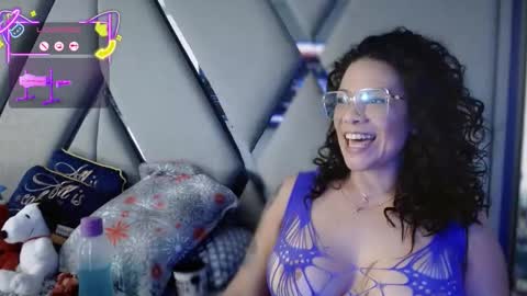 Paula online show from 10.20.25