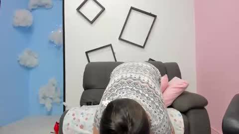 Snapshot of paula_miler1 chatting on 10.27.25 paula_miler1 online show from 10.27.25