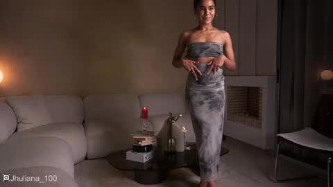 Snapshot of paulacora100 chatting on 10.15.25 Paula online show from 10.15.25