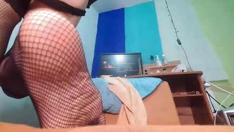 Snapshot of paulavaltina21 chatting on 12.25.24 PAULA VALENTINA online show from 12.25.24