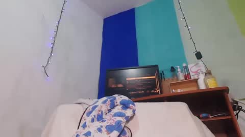 Snapshot of paulavaltina21 chatting on 01.01.25 PAULA VALENTINA online show from 01.01.25