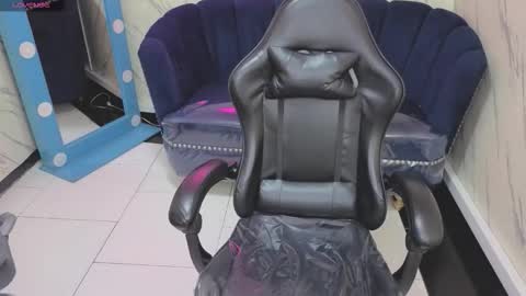 Live 800am 200pm COLOMBIAN HOUR online show from 10.13.25