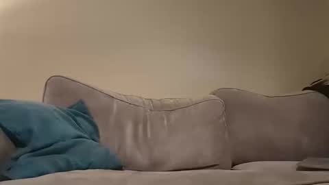 pugwall22 online show from 02.10.25