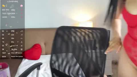 Snapshot of paulina_afrodita chatting on 10.12.25 MEGANLovense is active Private is OpenAnd my Fav thing is Squirt On ur Face and make ur dick happy. online show from 10.12.25