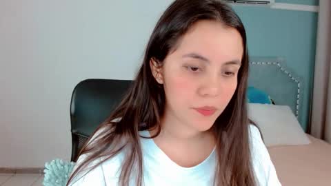 Snapshot of paulina_doll_ chatting on 11.05.25 Paulina online show from 11.05.25